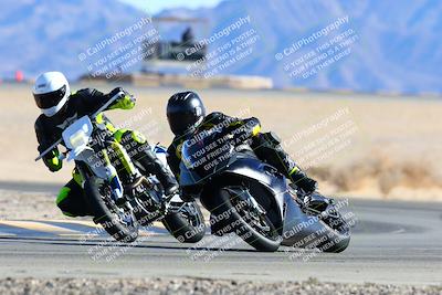 media/Jan-08-2022-SoCal Trackdays (Sat) [[1ec2777125]]/Turn 4 (1145am)/